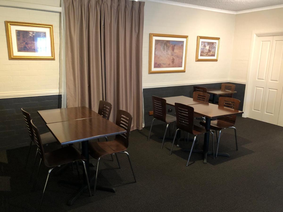 Best Western Coachman'S Inn Motel Bathurst Exteriör bild