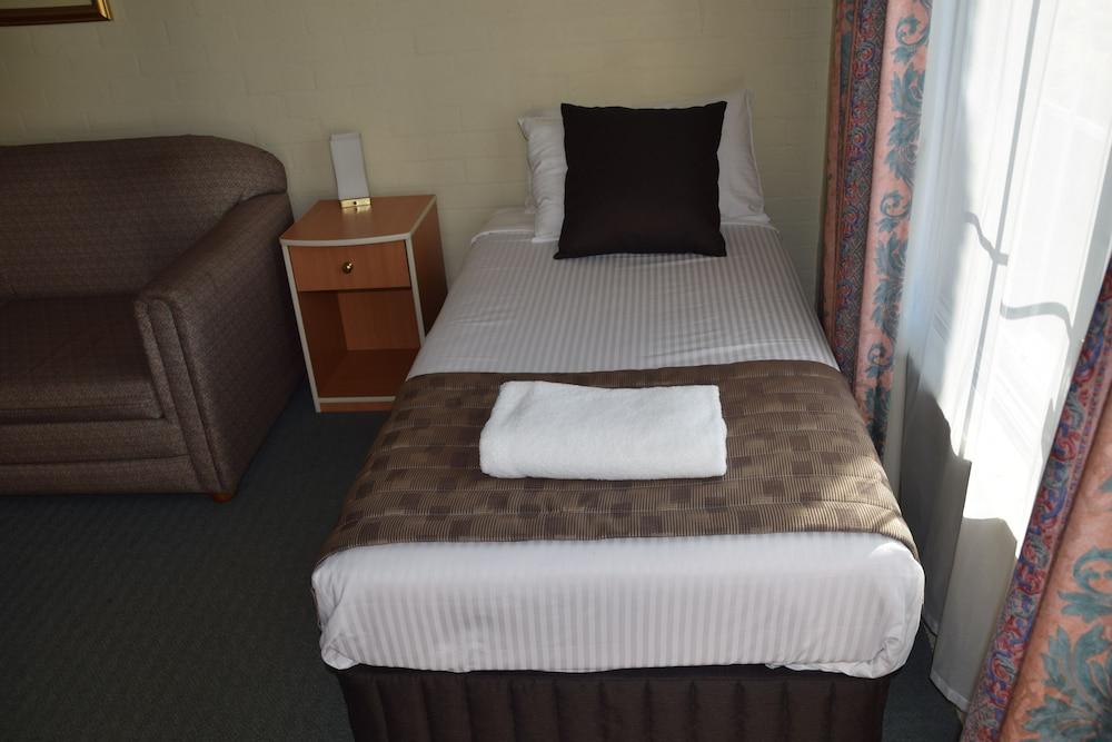 Best Western Coachman'S Inn Motel Bathurst Exteriör bild