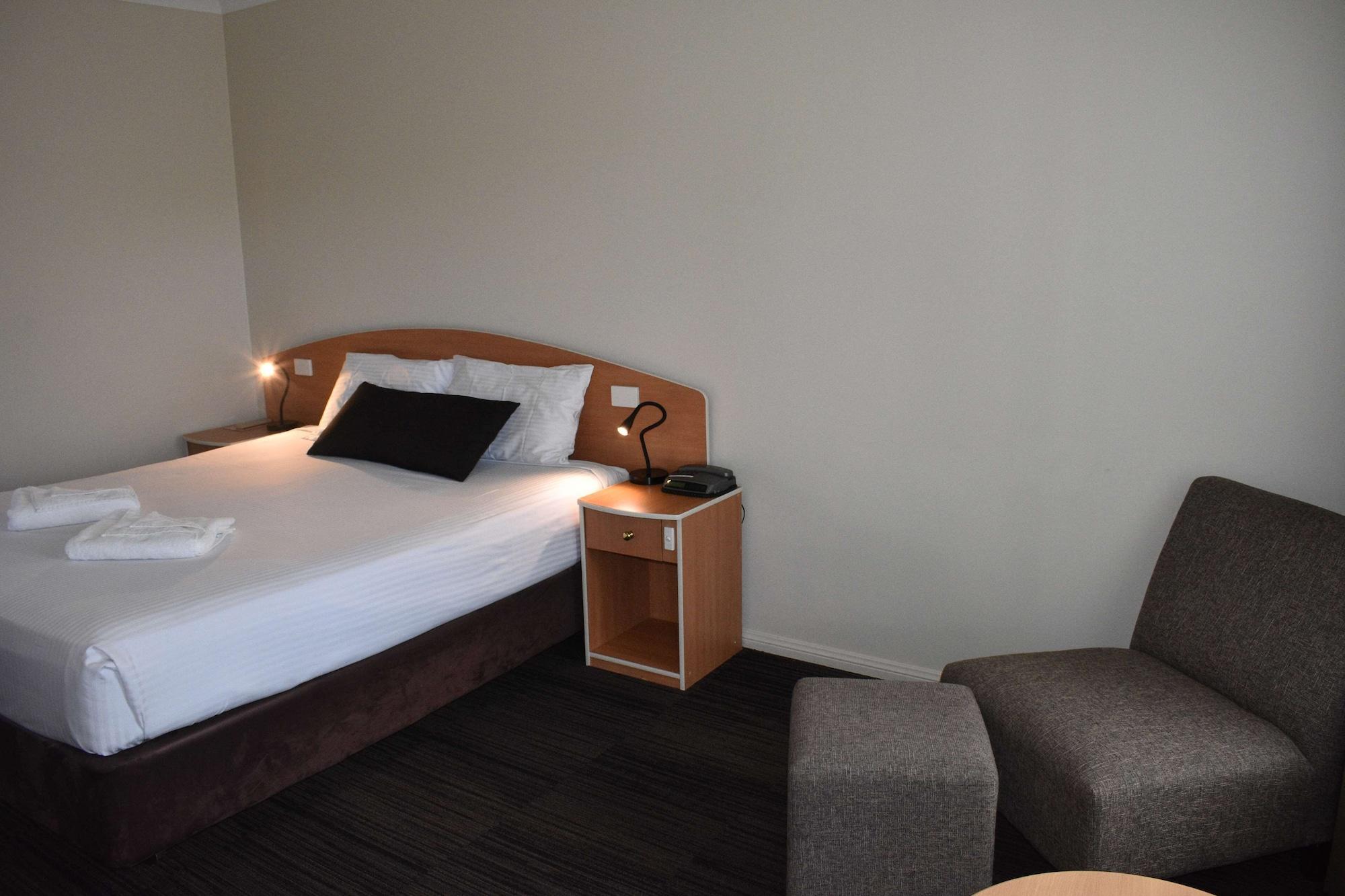 Best Western Coachman'S Inn Motel Bathurst Exteriör bild