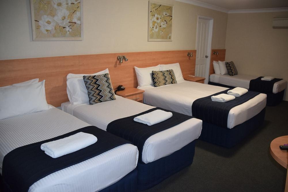 Best Western Coachman'S Inn Motel Bathurst Exteriör bild