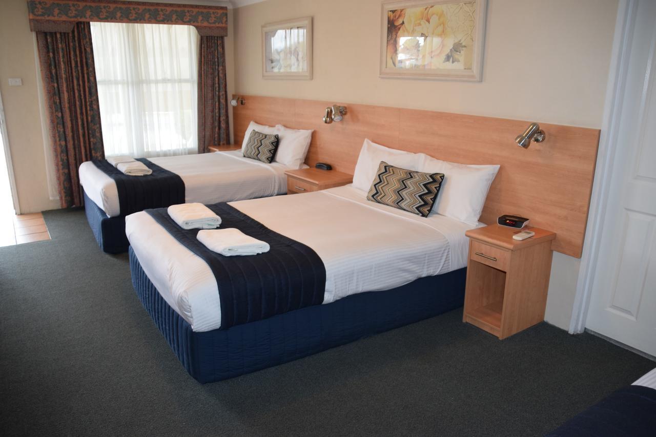 Best Western Coachman'S Inn Motel Bathurst Exteriör bild