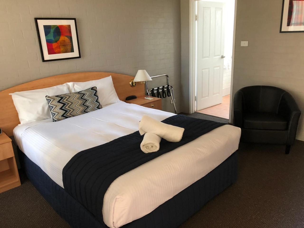 Best Western Coachman'S Inn Motel Bathurst Exteriör bild